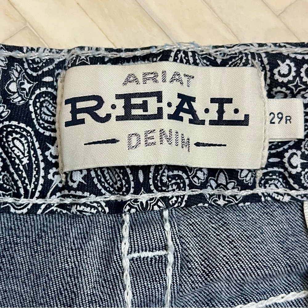 Ariat R.E.A.L. Mid Rise Arrow Fit Stretch Shayla Boot Cut Jean size 29R - Picture 4 of 11